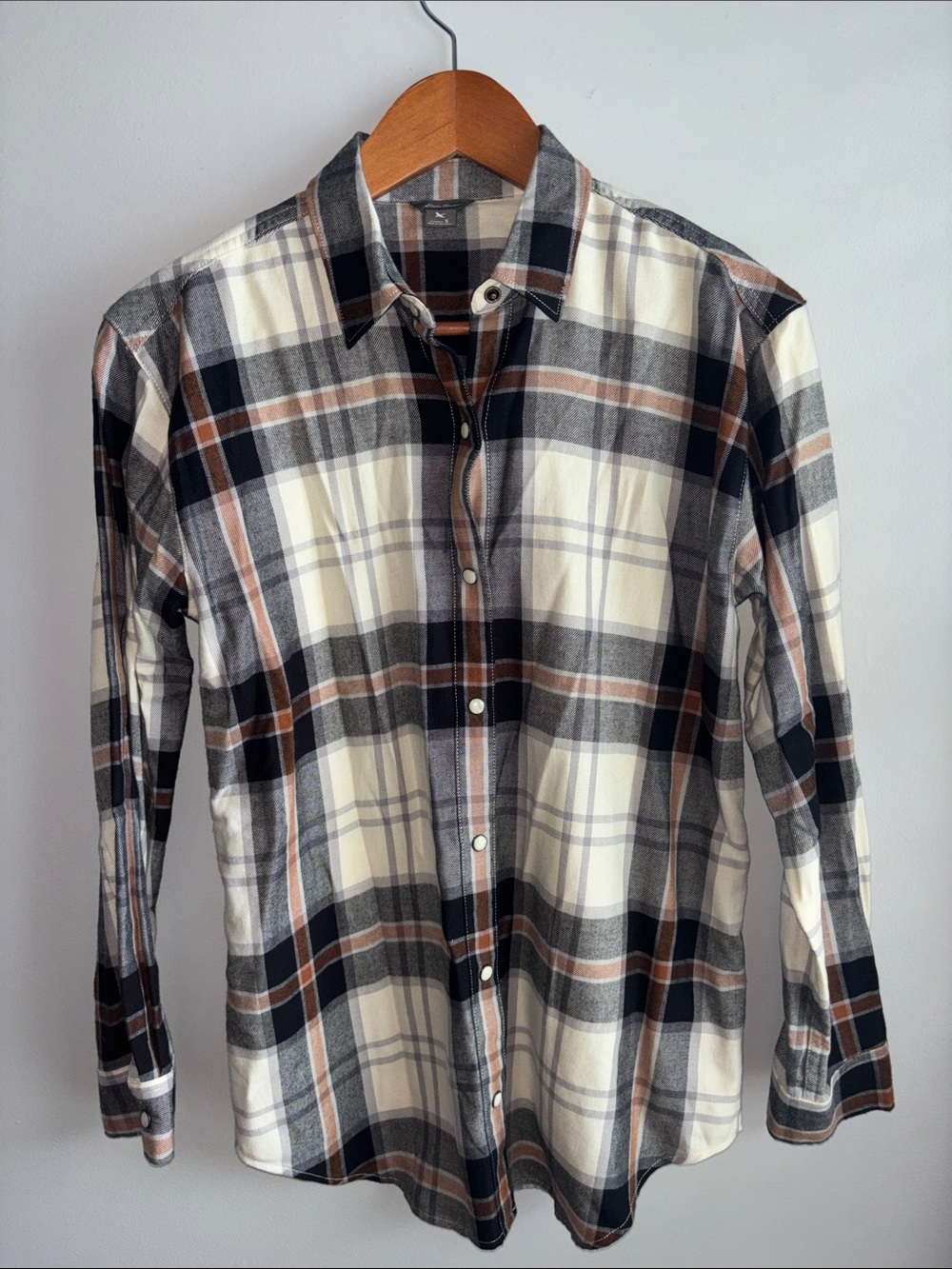Eddie Bauer women’s Plaid Button-Down Shirt in Cream, Black & Brown